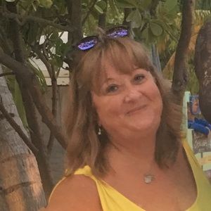 Meet your Posher, Carla